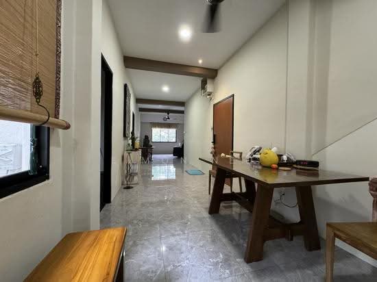10 Whampoa Drive image 1 of 5