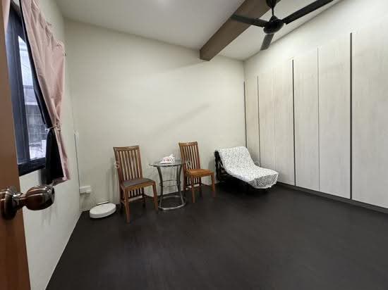 10 Whampoa Drive photo 4