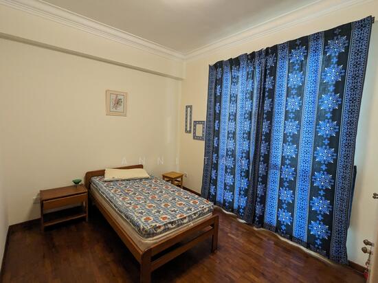 HIGHGATE photo 4