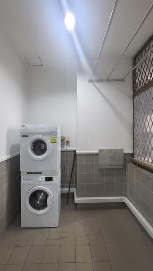 LEONIE CONDOTEL photo 3