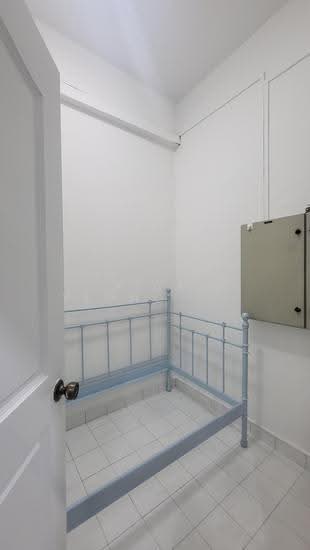 LEONIE CONDOTEL photo 5
