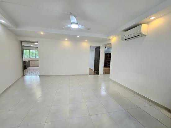 205 CLEMENTI AVENUE 6 image 1 of 10