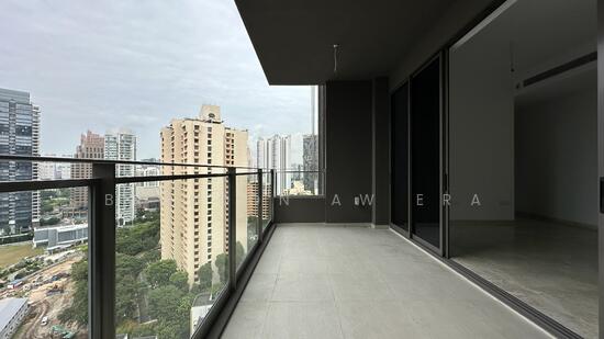 THE AVENIR photo 3
