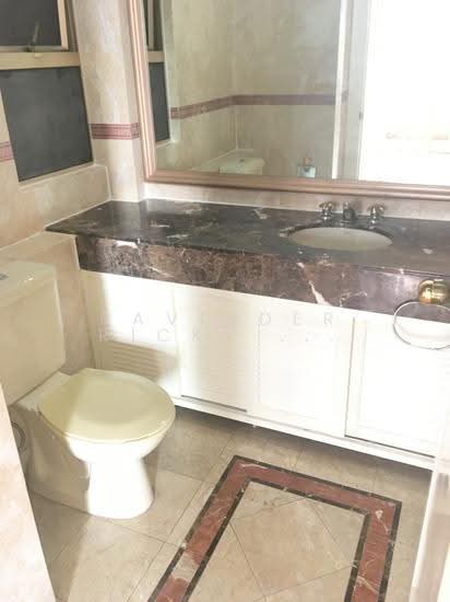 Leonie Condotel photo 6