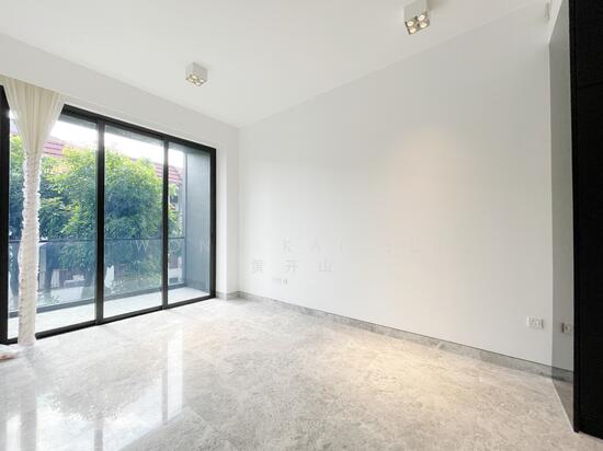 Jervois Prive photo 3
