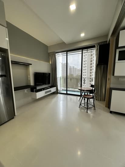THE LUXURIE