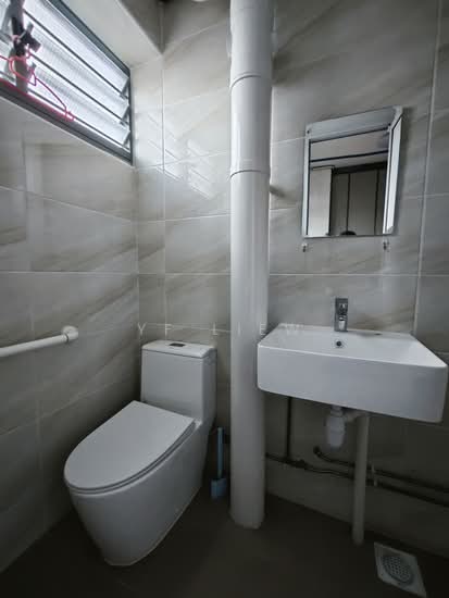 5 Toh Yi Drive image 1 of 10