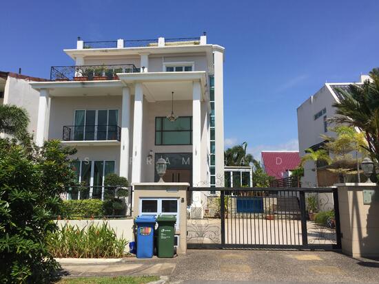 Hilltop Bungalow @ Sennett Avenue photo 3