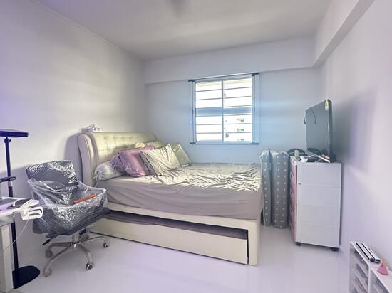 549 ANG MO KIO AVENUE 10 photo 4