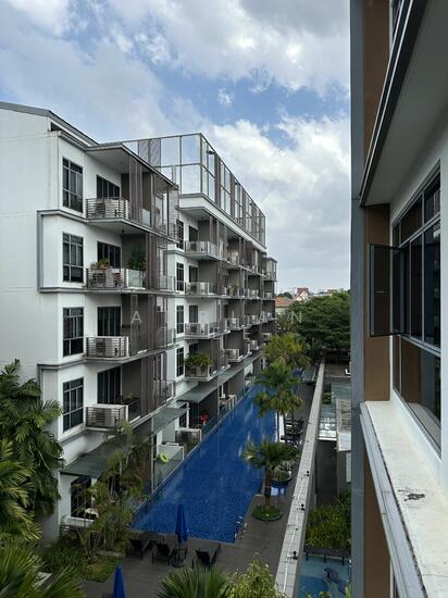 The Seawind image 1 of 10