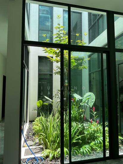 Frankel Estate photo 6