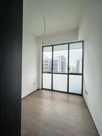LEEDON GREEN photo 5