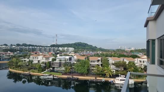 THE BERTH BY THE COVE photo 3