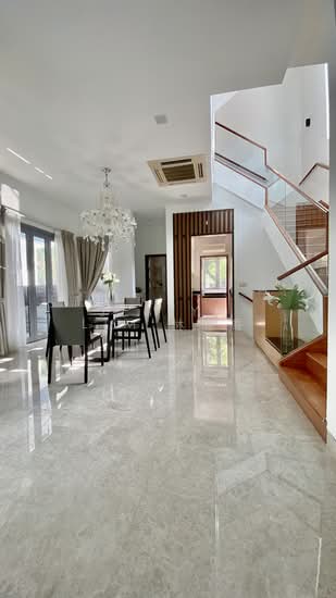 80 Meyer Road photo 3