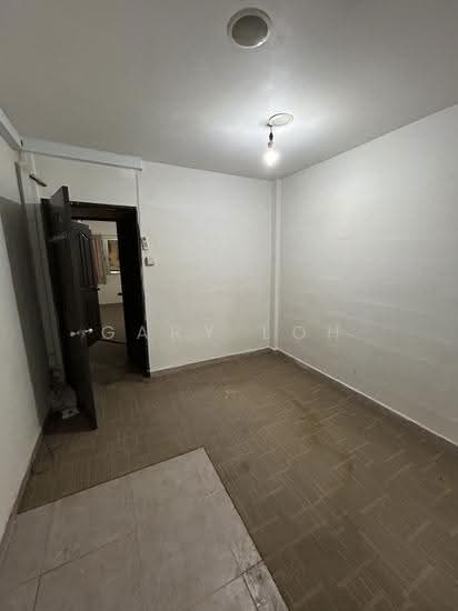 8 EUNOS CRESCENT photo 4