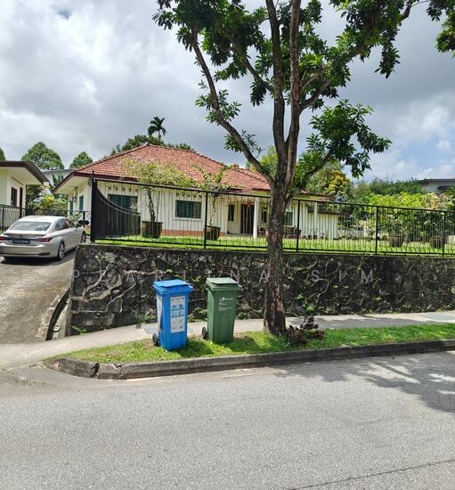 Good Class Bungalow @ Binjai Park photo 2