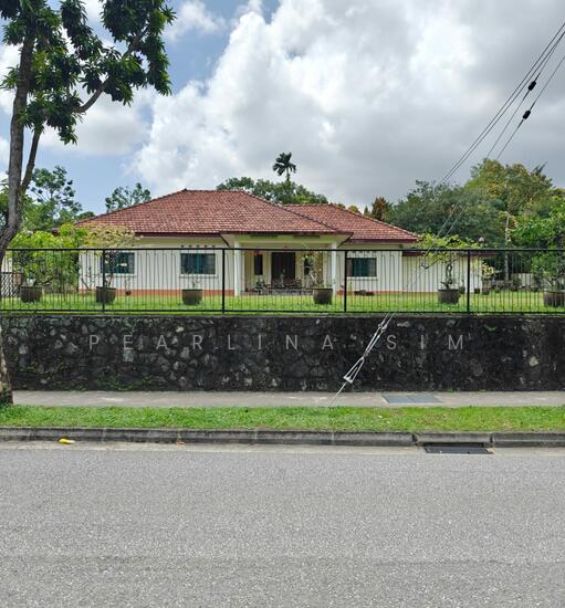 Good Class Bungalow @ Binjai Park photo 3