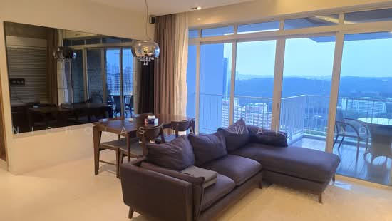 THE METROPOLITAN CONDOMINIUM photo 2