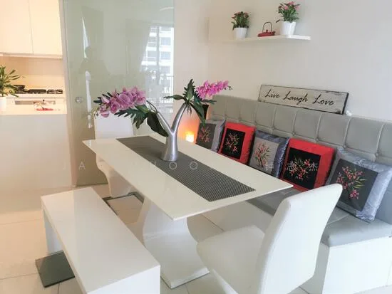 D'Leedon image 1 of 10
