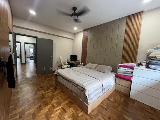 "Sunbird Avenue. Rare 99 Leasehold Semi-D. Well Renovated." photo 4