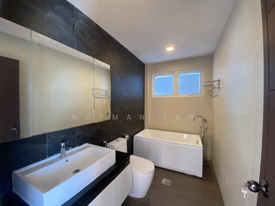Seletar Hills Estate photo 2