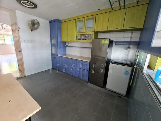 586 ANG MO KIO AVENUE 3 photo 2
