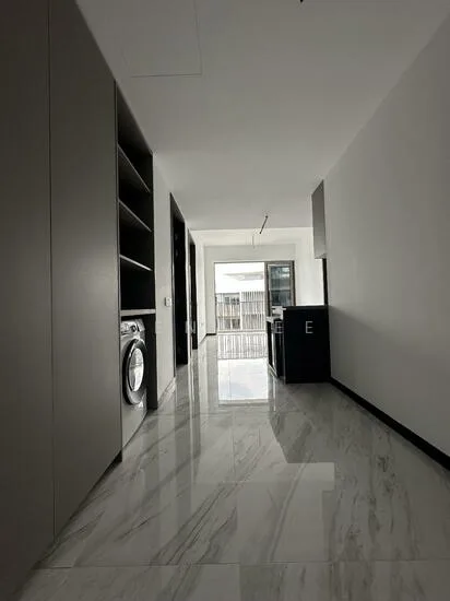 Pasir Ris 8 image 1 of 10