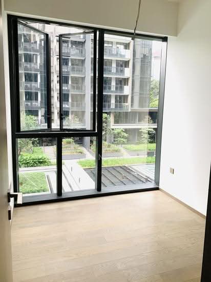LEEDON GREEN photo 6
