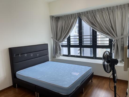 368 Thomson photo 3
