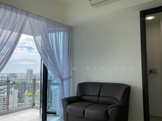 368 Thomson photo 4