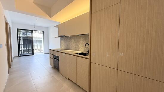 FIRE SALES Brand New 1 Bedroom Condo Selling Below Valuation Freehold photo 2