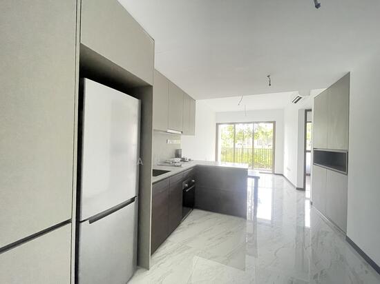 Pasir Ris 8 image 1 of 9