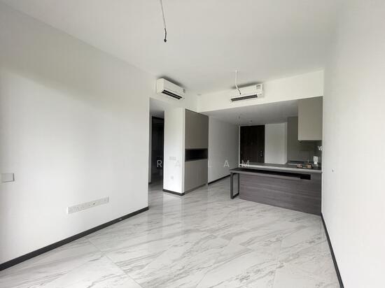 Pasir Ris 8 photo 3