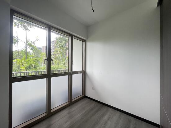Pasir Ris 8 photo 5