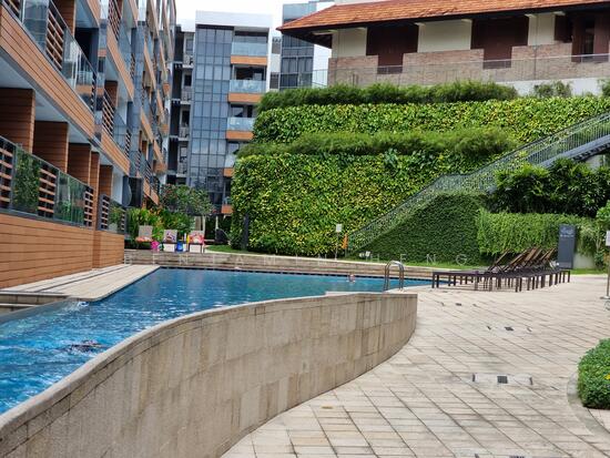 Sophia Hills photo 6
