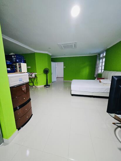 3 Storey Original Semi Detached in Telok Kurau image 1 of 7