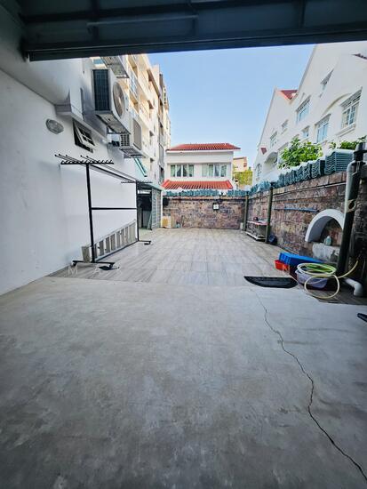 3 Storey Original Semi Detached in Telok Kurau photo 3