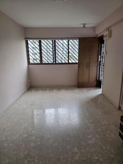215 BUKIT BATOK STREET 21 photo 2