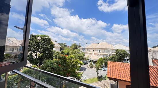 PARKWOOD RESIDENCES photo 2
