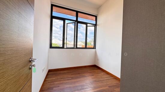 PARKWOOD RESIDENCES photo 4