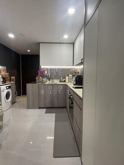 RIVERFRONT RESIDENCES photo 4
