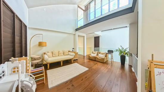 Lakeshore View photo 6