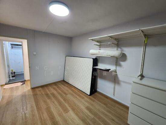 84 WHAMPOA DRIVE photo 3