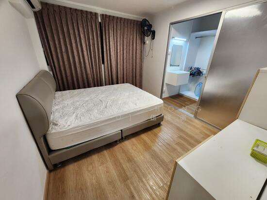 84 WHAMPOA DRIVE photo 5