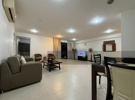 184A RIVERVALE CRESCENT image 1 of 5