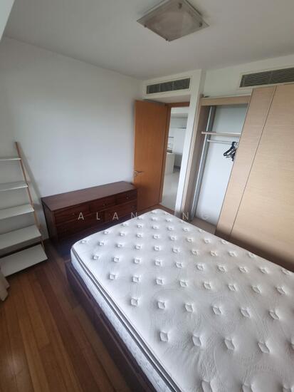 Marina Bay Residences photo 4
