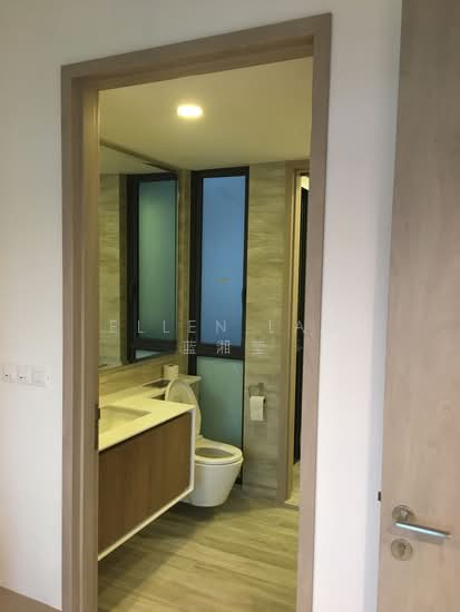 J GATEWAY photo 2