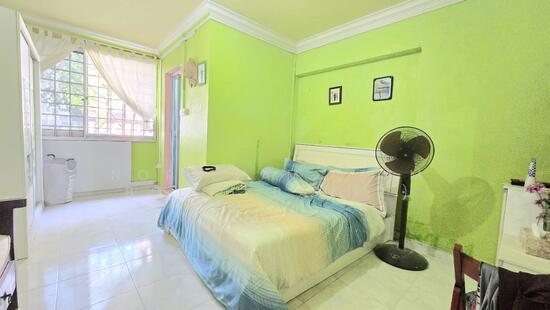 873 YISHUN STREET 81 photo 3