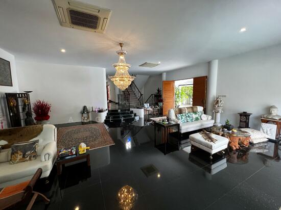 JALAN SENANDONG photo 3