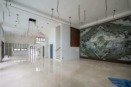 Fernhill Road image 1 of 10